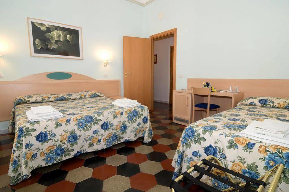 Piumith Guest House Roma Eksteriør bilde